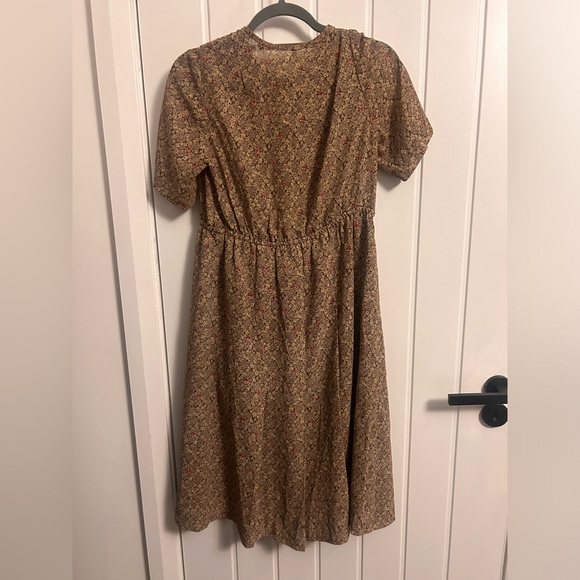Button Up vintage dress brown pattern size medium - Picture 6 of 6